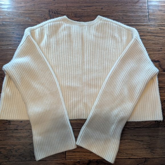 Banana Republic Oversized Crop Merino Wool and Cashmere Blend Sweater Size XL - Picture 3 of 10